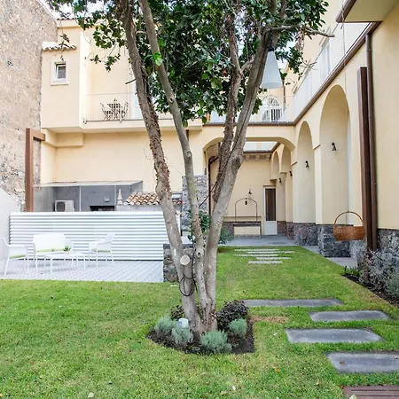 Near Mount Etna With Pool Appartement